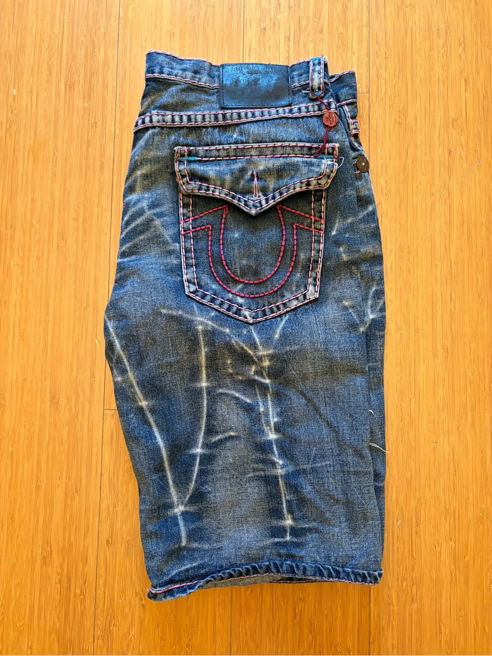 True Religion Men’s Denim Shorts Size 36 Distressed Ripped Pink Stitch Horseshoe